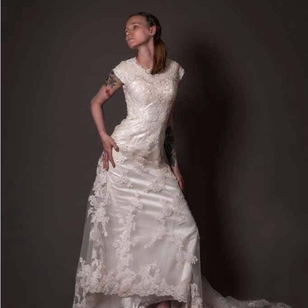 Casablanca Vintage Wedding Gown Style 2004